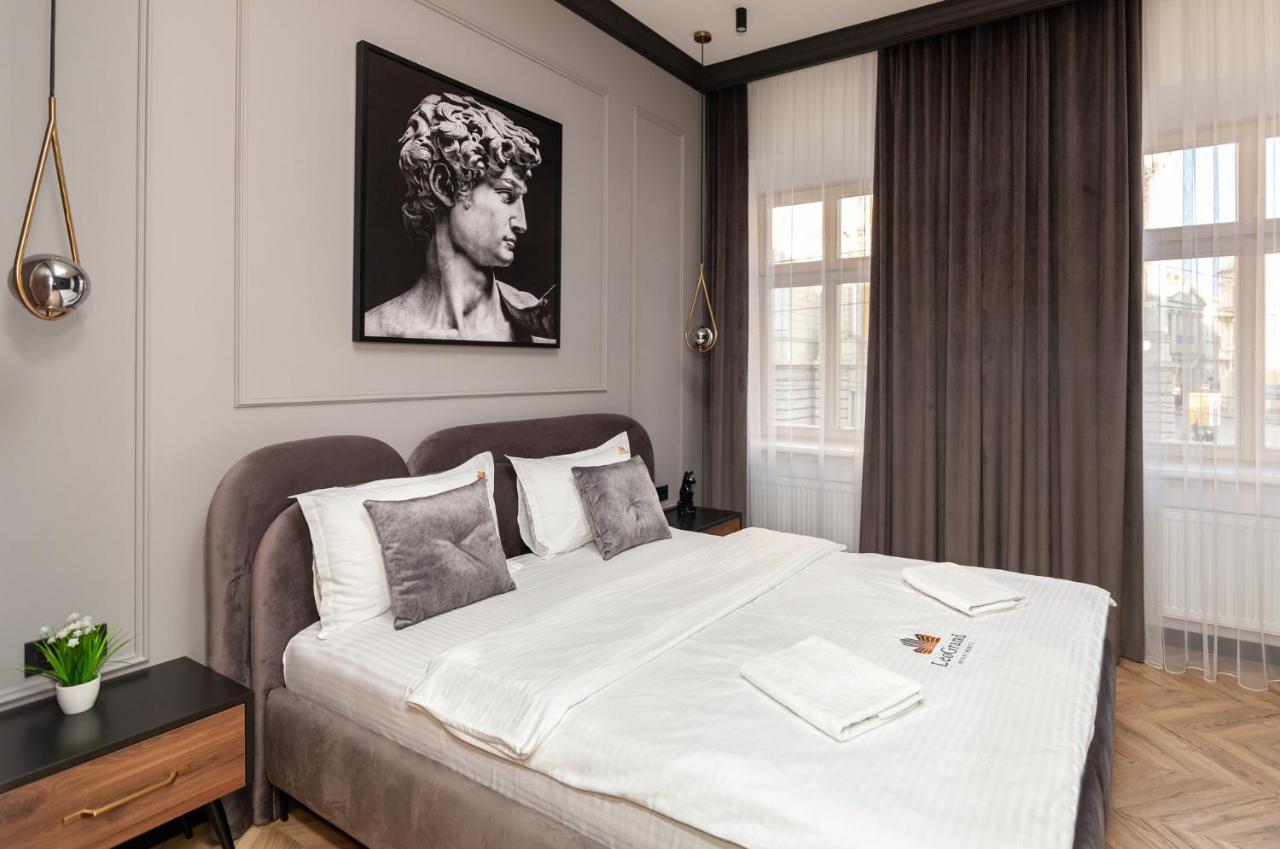 Leogrand Apartments On Svobody Avenue 43 Львів Екстер'єр фото